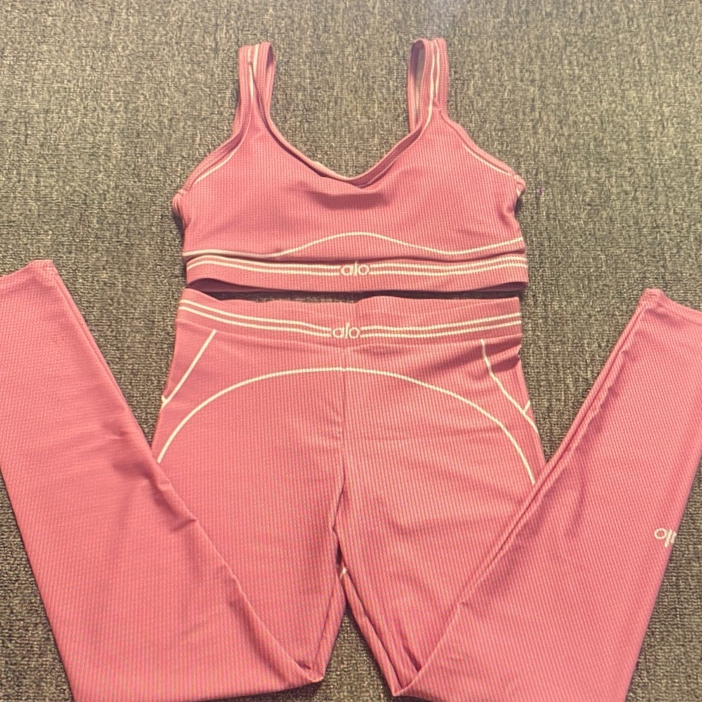 Alo Pink Ribbed Activewear Set - Picture 3 of 5